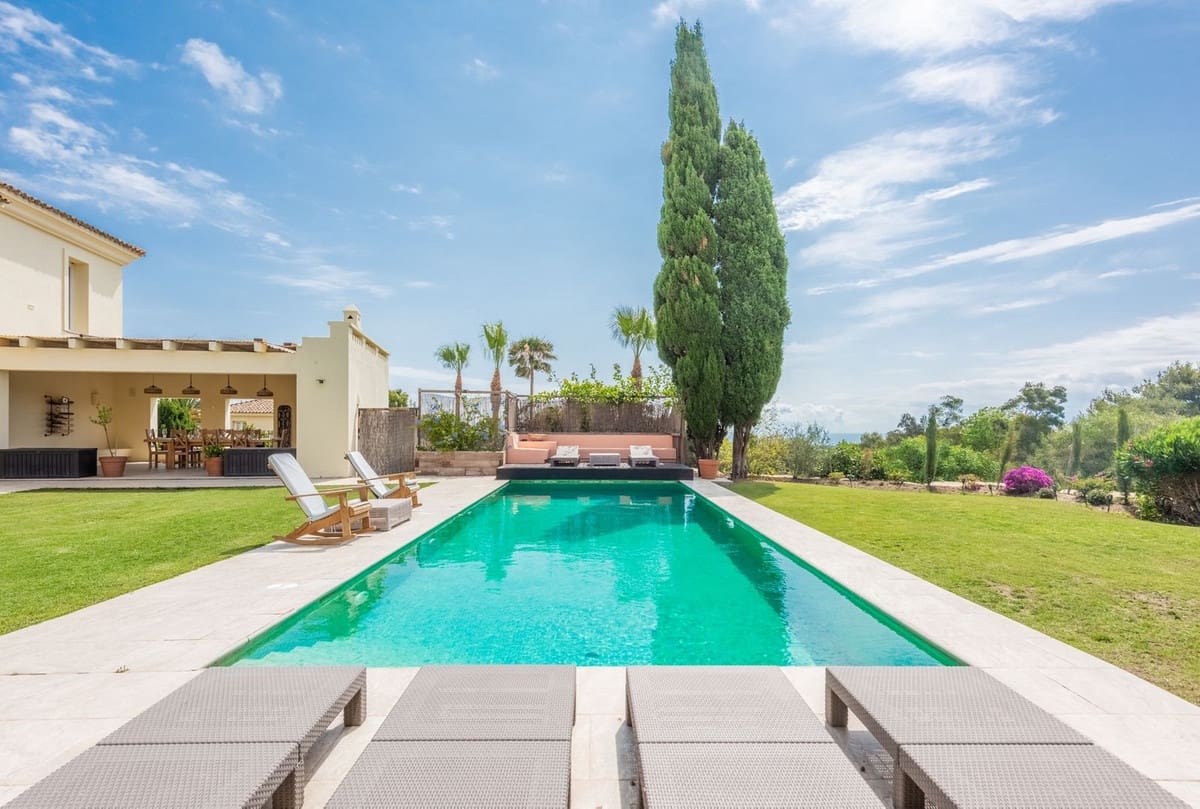 7 bedroom Villa for sale in Sotogrande - € 2,950,000 (Ref: 9524897)