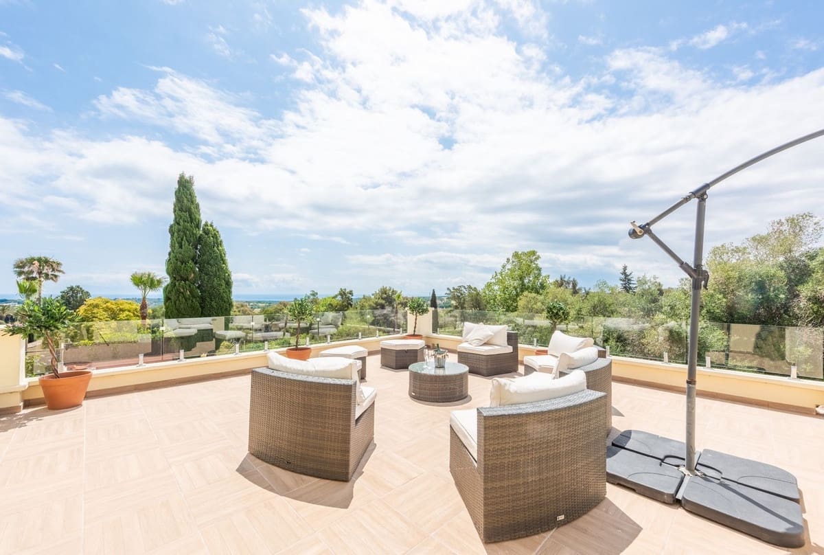 7 bedroom Villa for sale in Sotogrande - € 2,950,000 (Ref: 9524897)