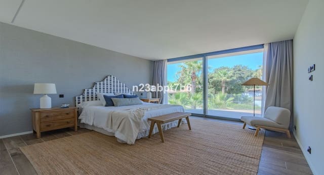 5 soverom Villa til salgs i Sotogrande Costa, San Roque med garasje - € 2 850 000 (Ref: 9524898)