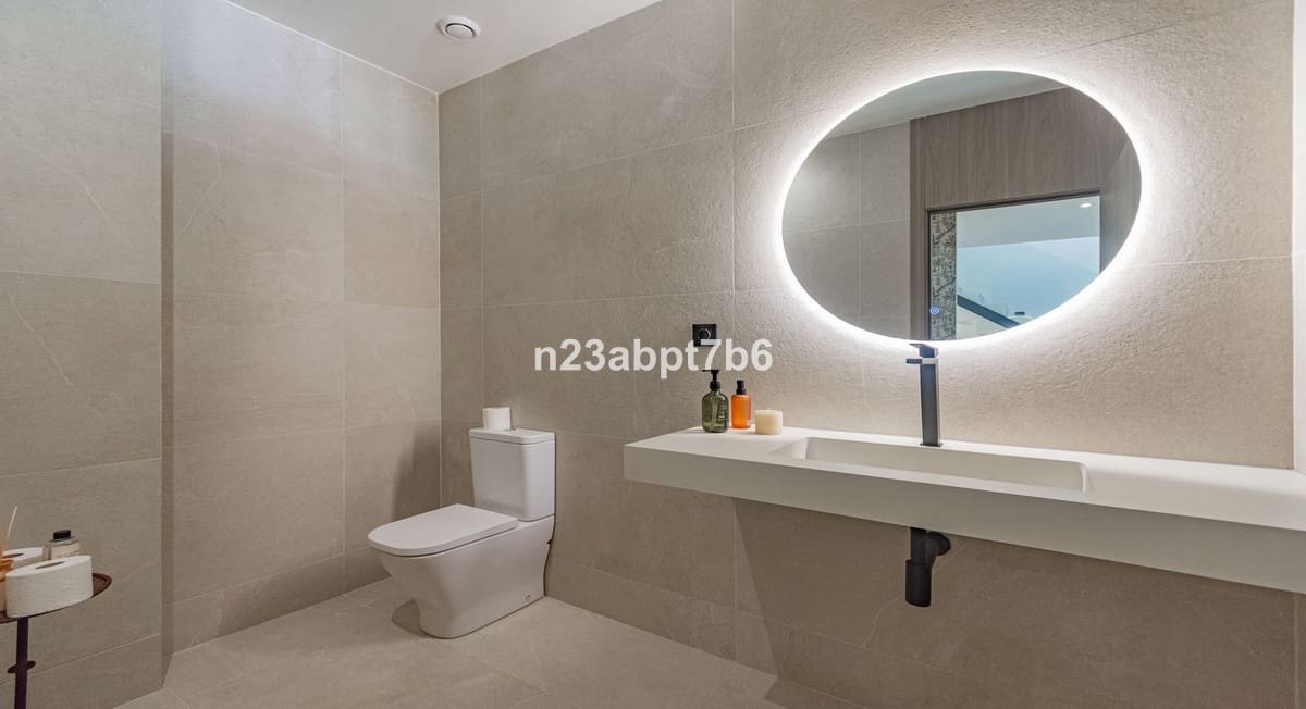 5 bedroom Villa for sale in Sotogrande with garage - € 2,850,000 (Ref: 9524898)