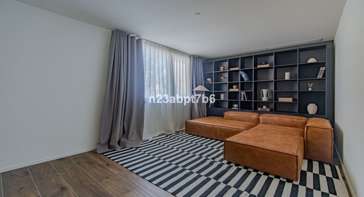 5 bedroom Villa for sale in Sotogrande with garage - € 2,850,000 (Ref: 9524898)