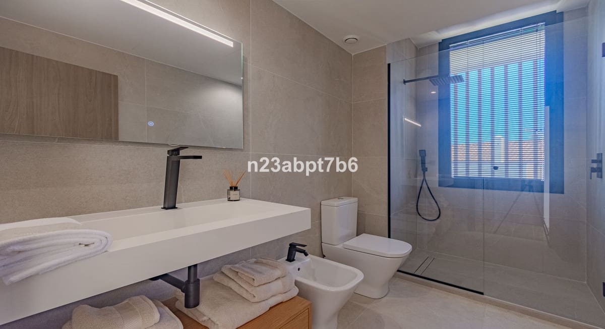 5 bedroom Villa for sale in Sotogrande with garage - € 2,850,000 (Ref: 9524898)