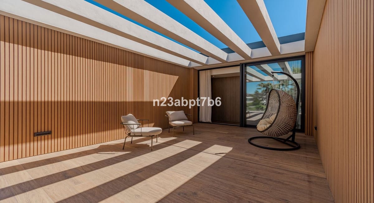 5 bedroom Villa for sale in Sotogrande with garage - € 2,850,000 (Ref: 9524898)