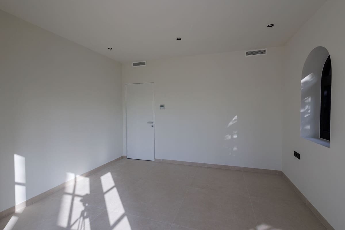 3 soverom Villa til salgs i Sotogrande med garasje - € 2 580 000 (Ref: 9524899)