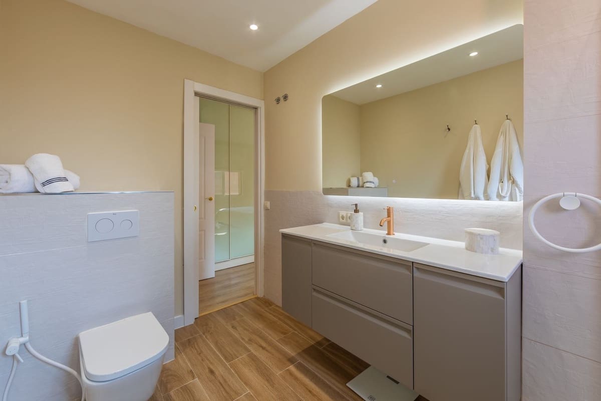 2 Zimmer Apartment zu verkaufen in Estepona mit Garage - 530.000 € (Ref: 9524903)