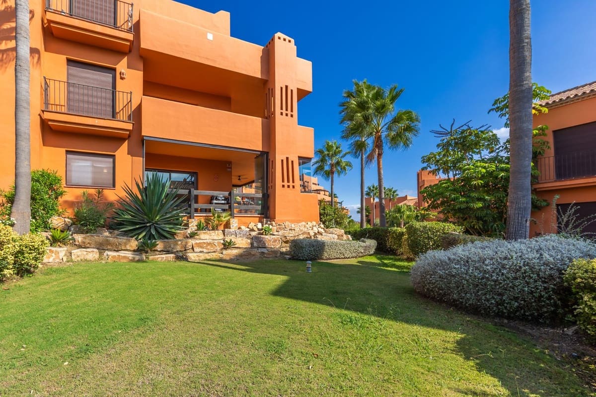 2 Zimmer Apartment zu verkaufen in Estepona mit Garage - 530.000 € (Ref: 9524903)