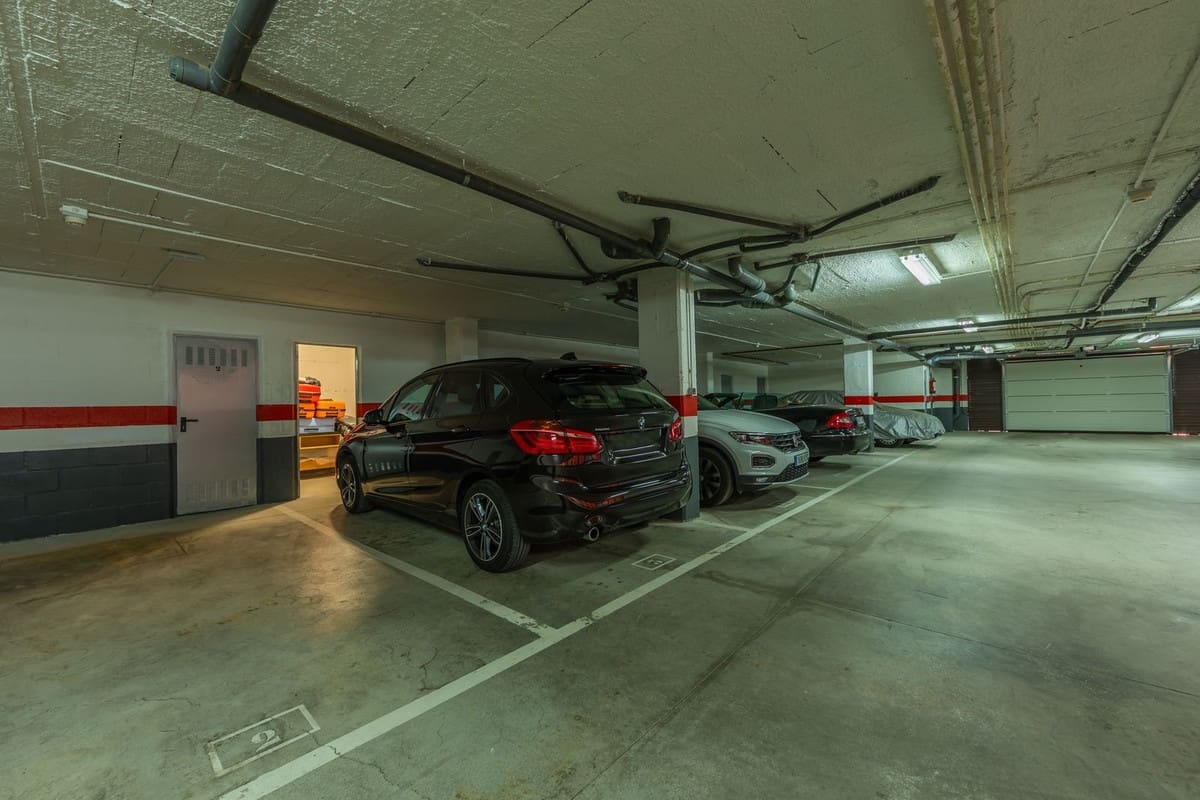 2 Zimmer Apartment zu verkaufen in Estepona mit Garage - 530.000 € (Ref: 9524903)