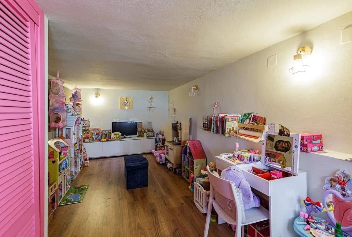 3 soveværelse Byhus til salg i New Golden Mile - € 495.000 (Ref: 9524904)