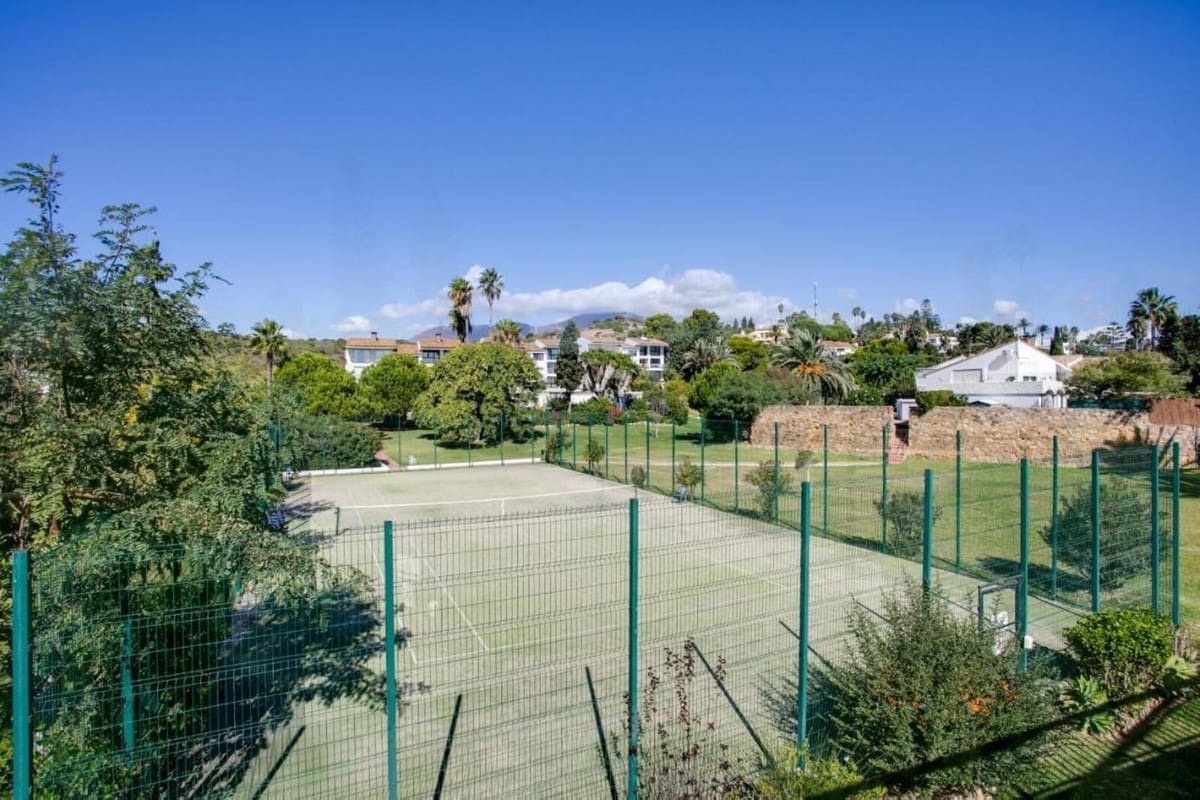 3 soveværelse Byhus til salg i New Golden Mile - € 495.000 (Ref: 9524904)