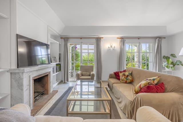 3 quarto Casa em Banda para venda em Selwo, Estepona - 520 000 € (Ref: 9524905)