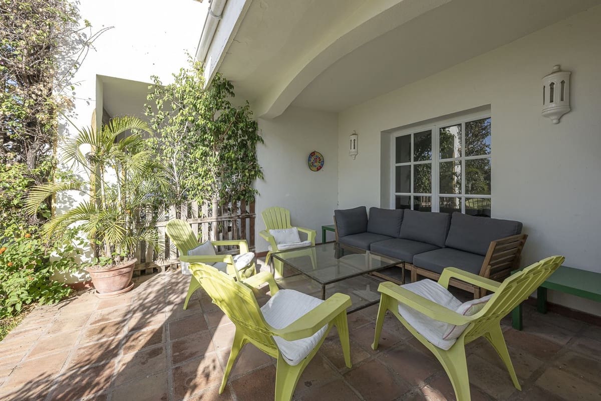 3 quarto Casa em Banda para venda em New Golden Mile - 520 000 € (Ref: 9524905)