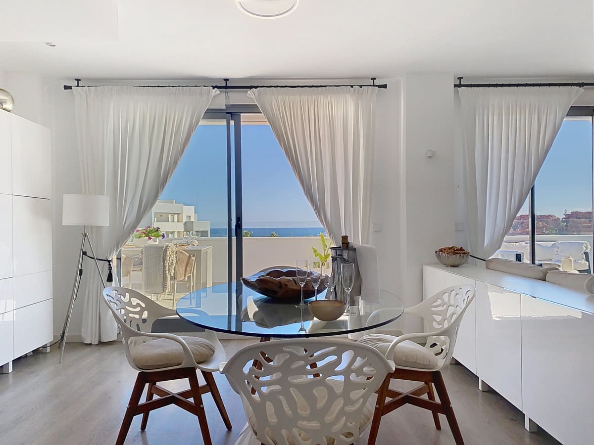 2 bedroom Apartment for sale in Estepona - € 515,000 (Ref: 9524906)