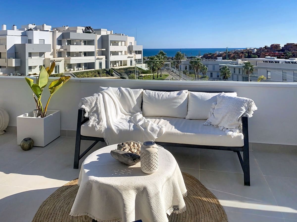 2 bedroom Apartment for sale in Estepona - € 515,000 (Ref: 9524906)