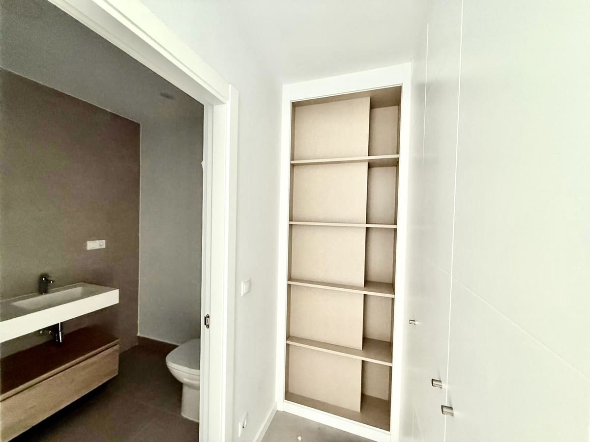 2 bedroom Apartment for sale in Estepona - € 510,000 (Ref: 9524907)