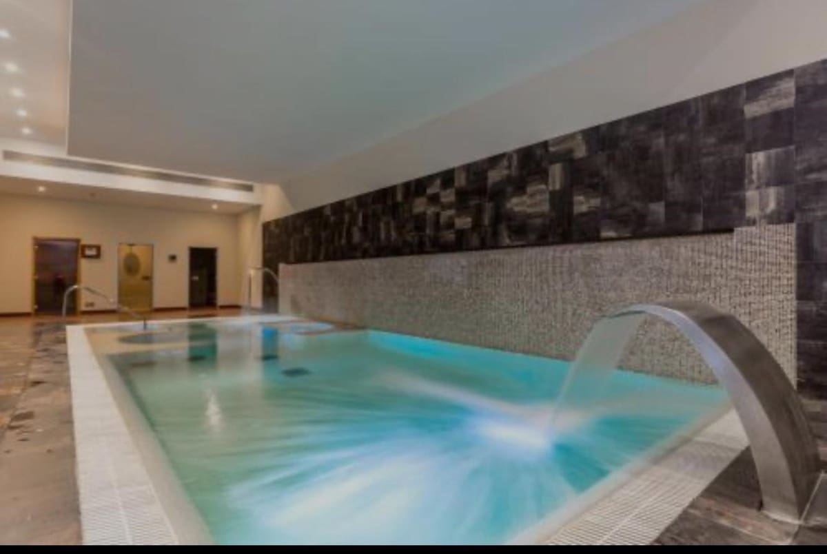 Apartamento de 2 habitaciones en Estepona en venta - 500.000 € (Ref: 9524909)