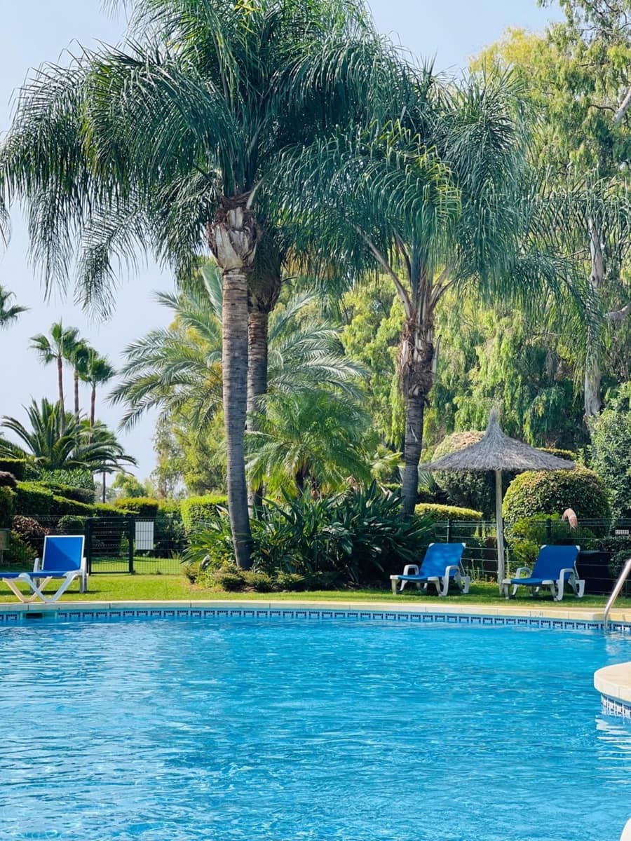 Apartamento de 2 habitaciones en Estepona en venta - 500.000 € (Ref: 9524909)