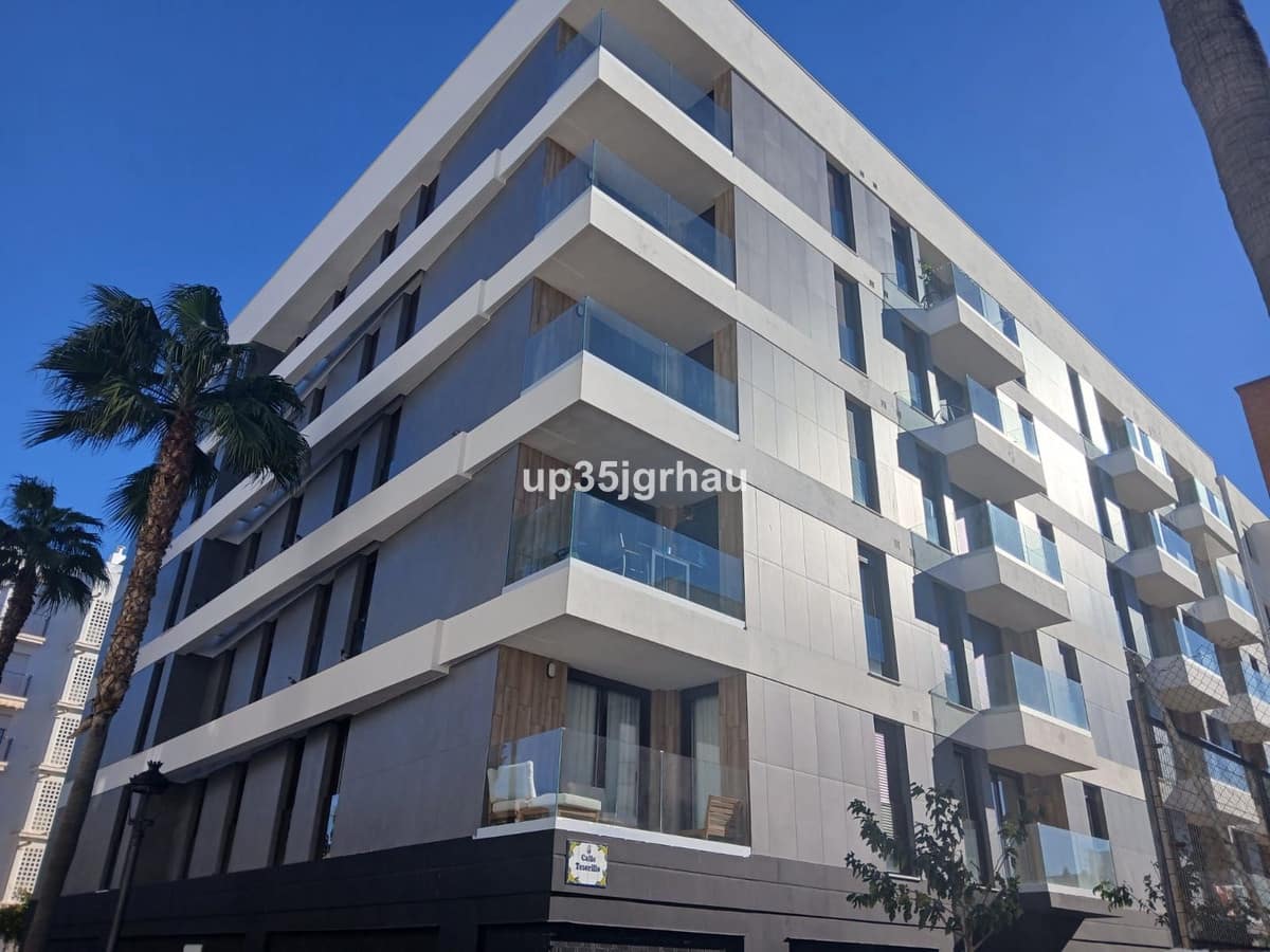 3 sovrum Lägenhet till salu i Estepona med garage - 500 000 € (Ref: 9524910)