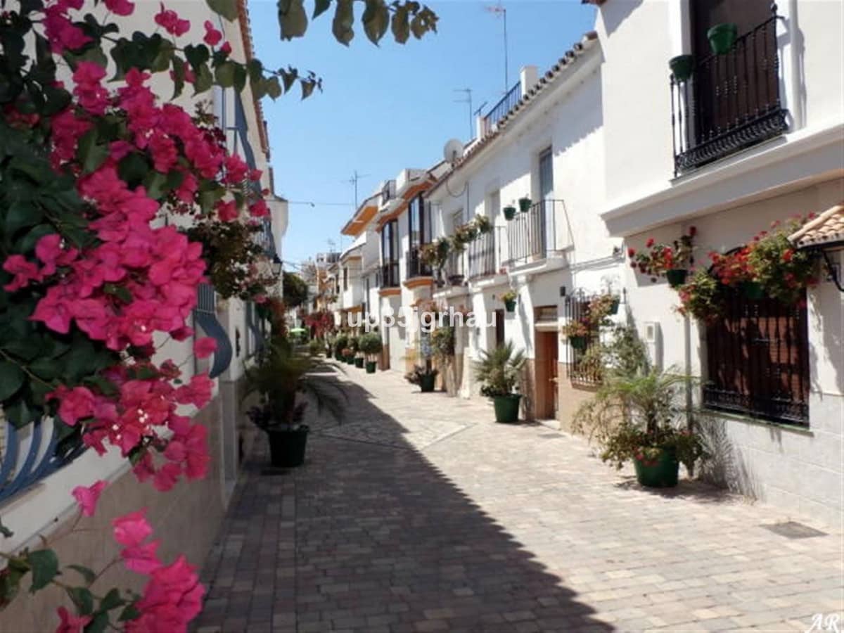 3 sovrum Lägenhet till salu i Estepona med garage - 500 000 € (Ref: 9524910)