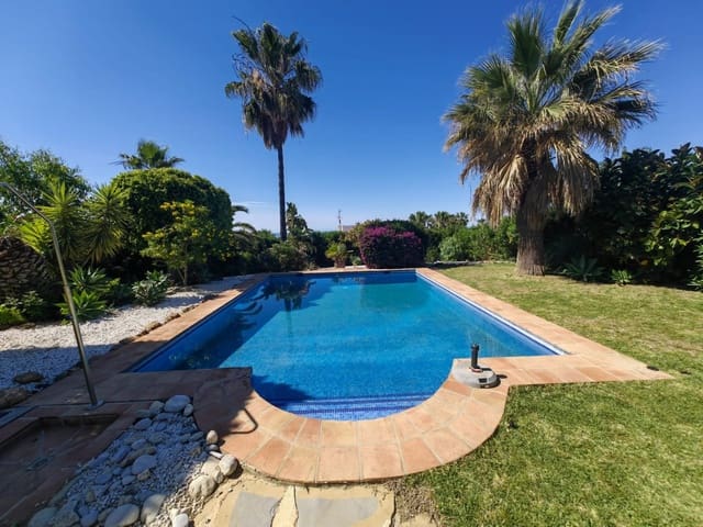 3 soveværelse Villa til salg i Estepona - € 1.200.000 (Ref: 9532299)