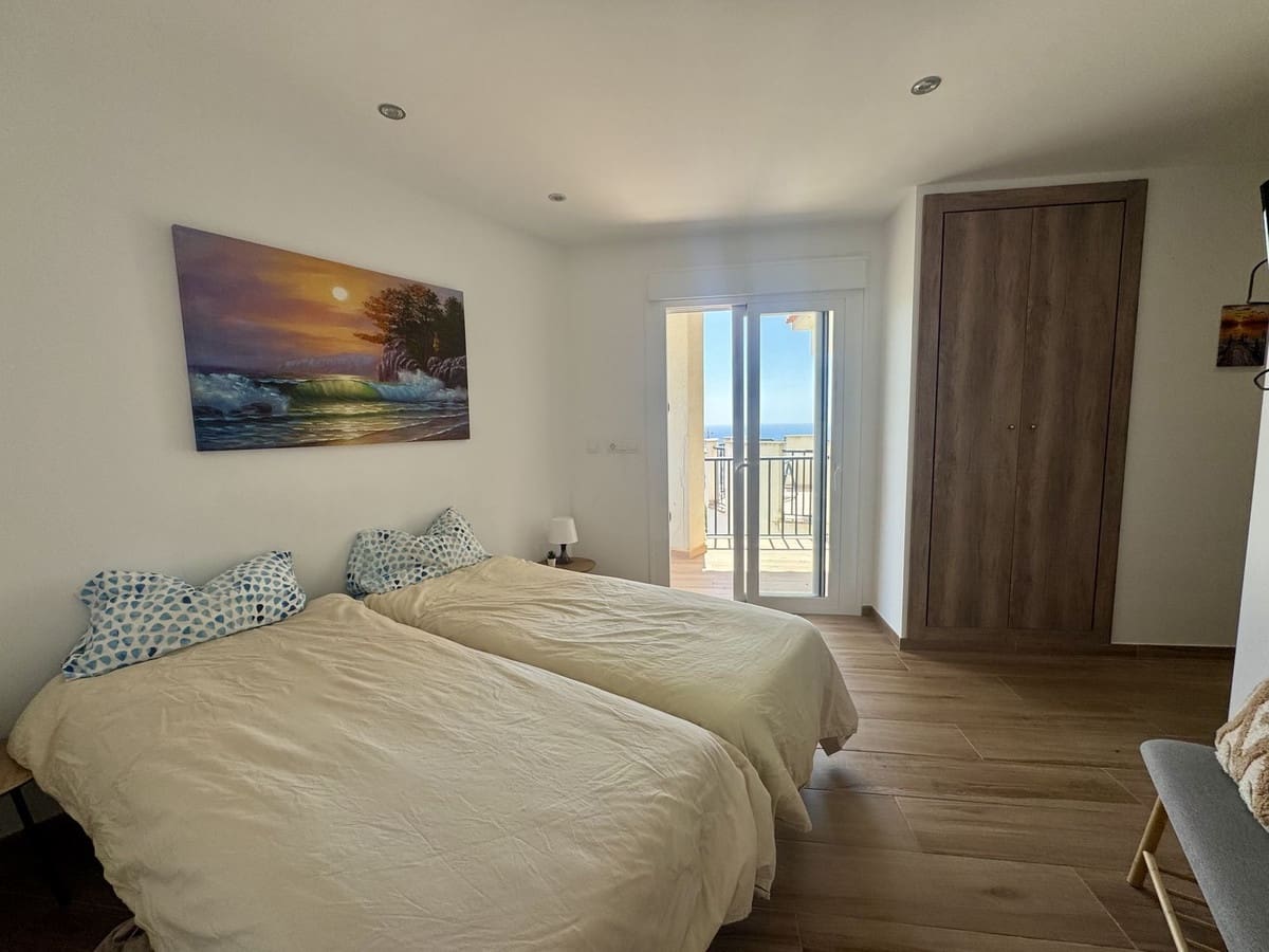 4 soveværelse Villa til salg i Estepona - € 1.149.000 (Ref: 9532300)