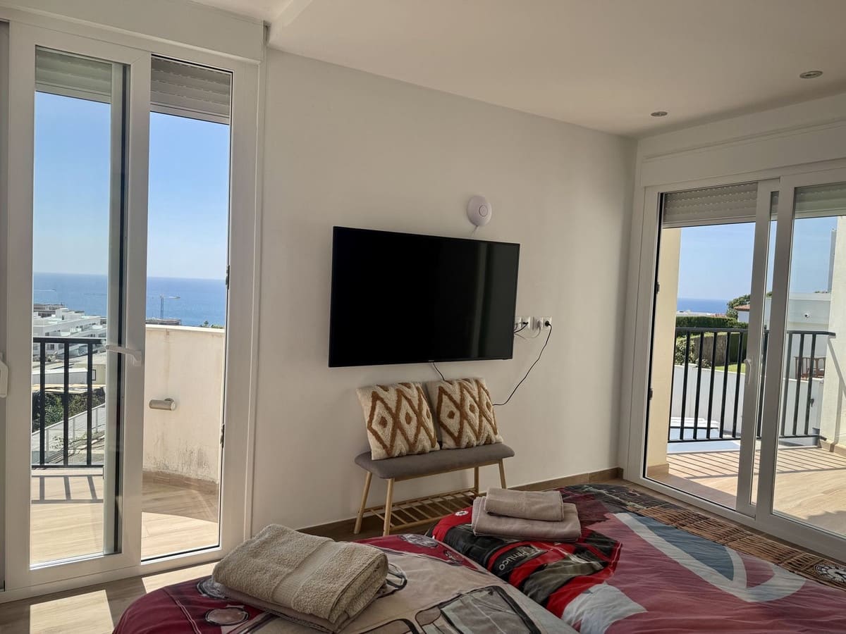 4 soveværelse Villa til salg i Estepona - € 1.149.000 (Ref: 9532300)