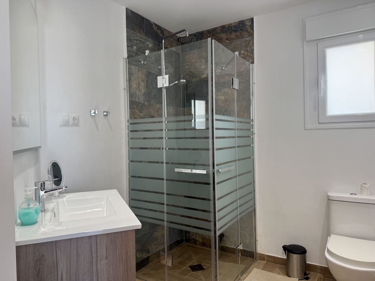 4 soveværelse Villa til salg i Estepona - € 1.149.000 (Ref: 9532300)