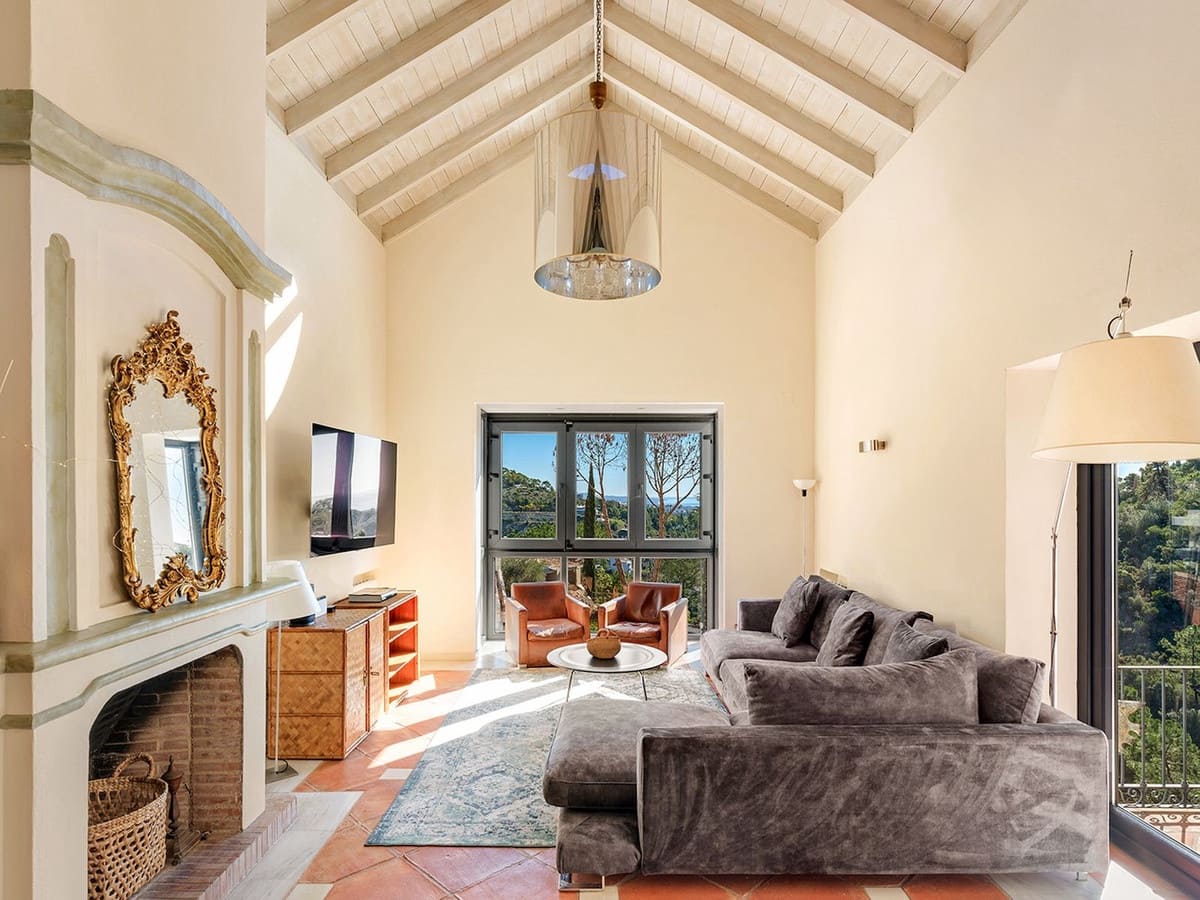 4 slaapkamer Villa te koop in El Madronal met garage - € 3.450.000 (Ref: 9544502)