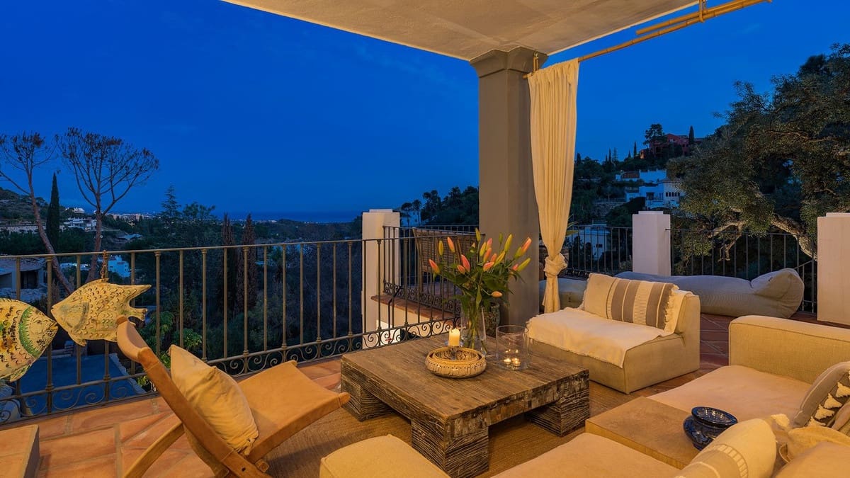 4 slaapkamer Villa te koop in El Madronal met garage - € 3.450.000 (Ref: 9544502)