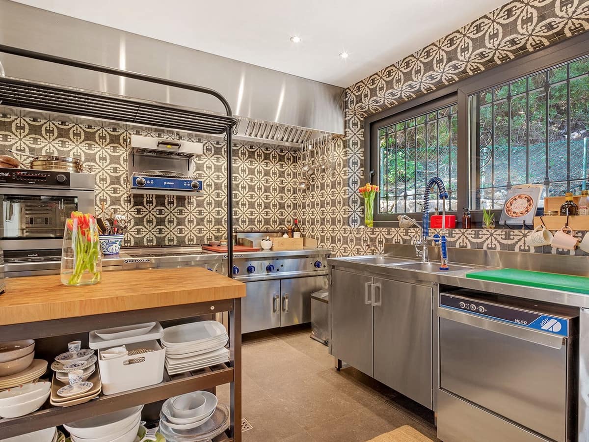 4 bedroom Villa for sale in El Madronal with garage - € 3,450,000 (Ref: 9544502)