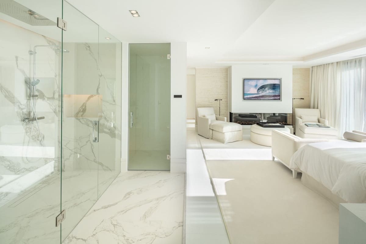 5 bedroom Villa for sale in Nueva Andalucia - € 10,950,000 (Ref: 9544504)