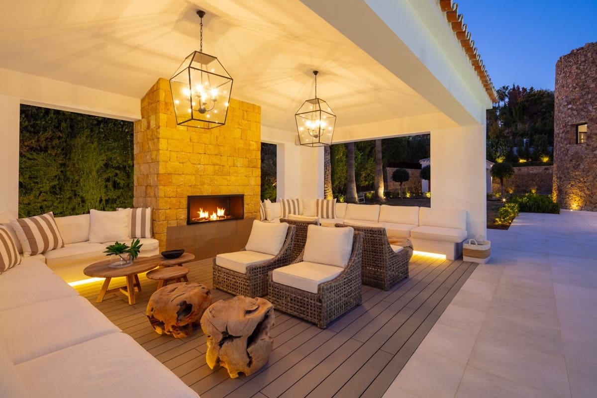 5 bedroom Villa for sale in Nueva Andalucia - € 10,950,000 (Ref: 9544504)