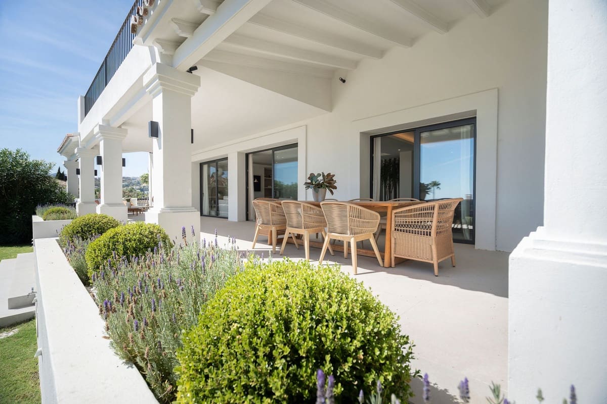 5 bedroom Villa for sale in Nueva Andalucia - € 4,395,000 (Ref: 9544505)