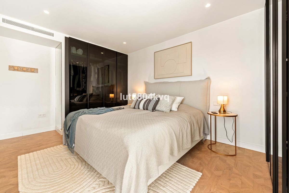 4 slaapkamer Villa te koop in Nueva Andalucia - € 2.700.000 (Ref: 9544506)