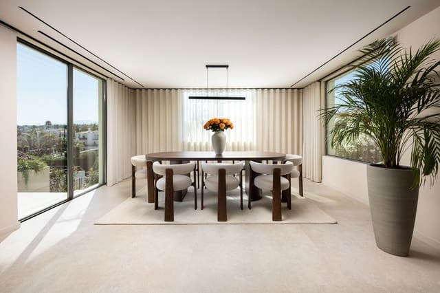 5 bedroom Villa for sale in Nueva Andalucia, Marbella - € 4,695,000 (Ref: 9544507)