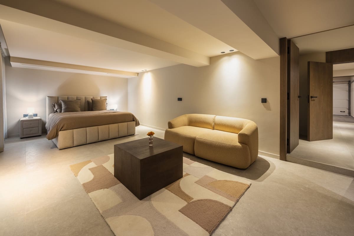 Chalet de 5 habitaciones en Nueva Andalucia en venta - 4.695.000 € (Ref: 9544507)