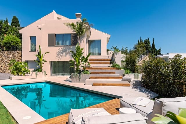 5 bedroom Villa for sale in Nueva Andalucia, Marbella - € 4,695,000 (Ref: 9544507)