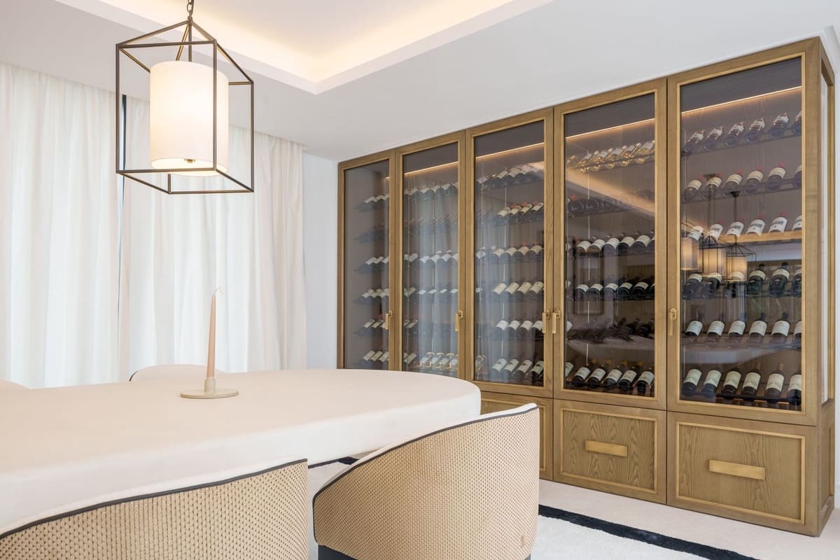 5 bedroom Villa for sale in Nueva Andalucia - € 8,300,000 (Ref: 9544509)