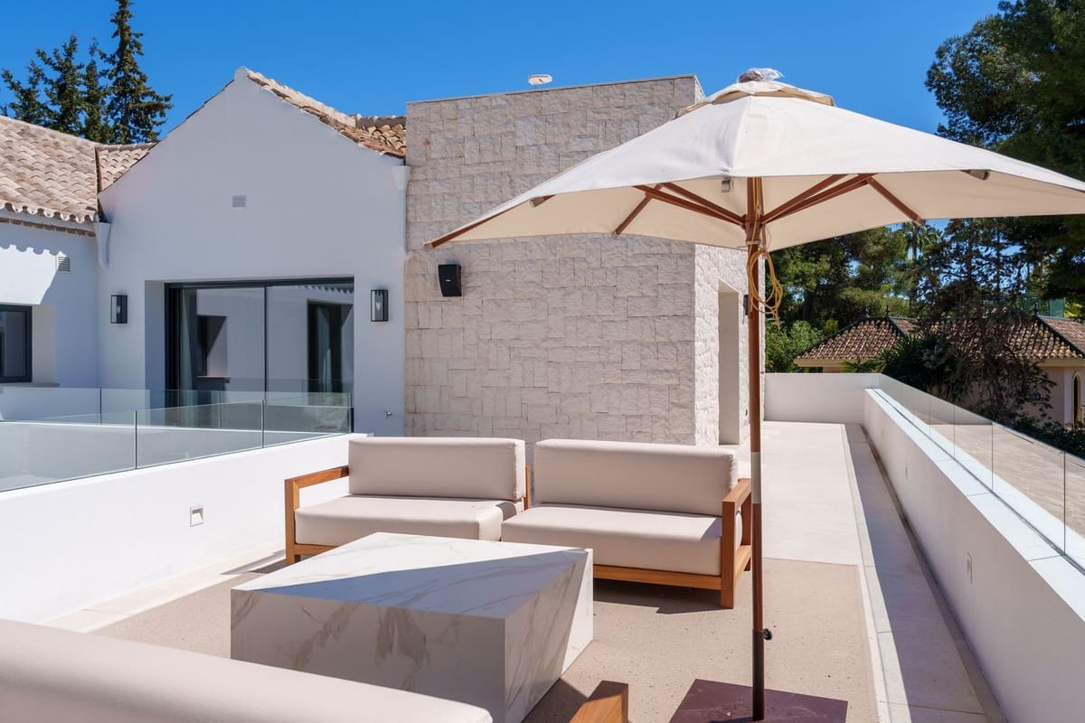 5 soverom Villa til salgs i Nueva Andalucia - € 7 800 000 (Ref: 9544509)