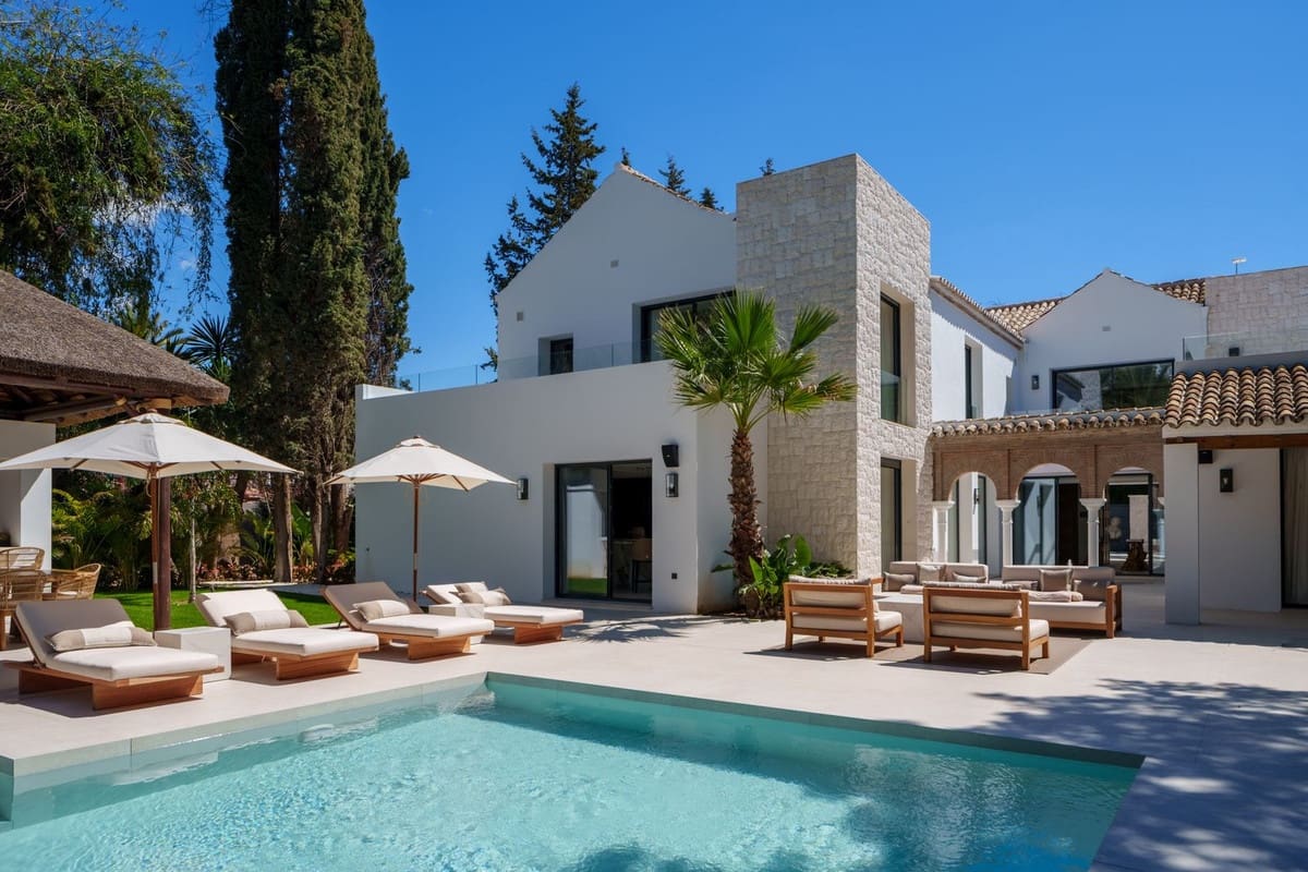 5 soverom Villa til salgs i Nueva Andalucia - € 7 800 000 (Ref: 9544509)