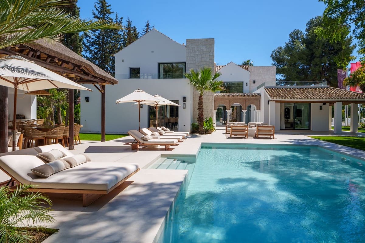 5 soverom Villa til salgs i Nueva Andalucia - € 7 800 000 (Ref: 9544509)