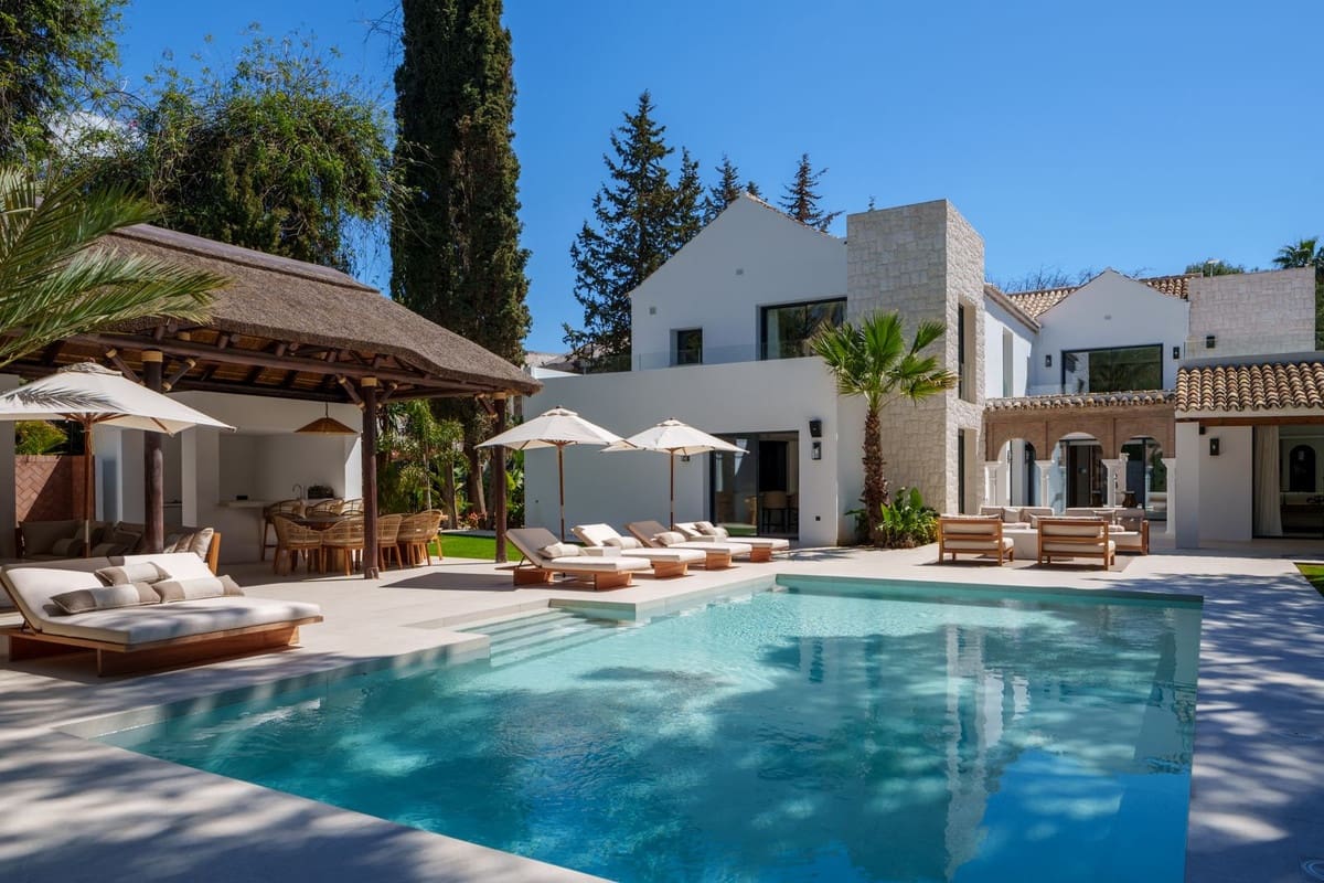 5 soverom Villa til salgs i Nueva Andalucia - € 7 800 000 (Ref: 9544509)