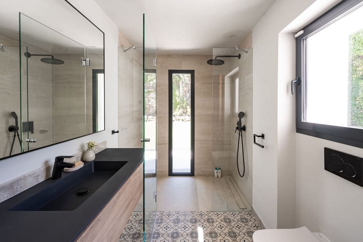 4 bedroom Villa for sale in Nueva Andalucia - € 2,795,000 (Ref: 9544510)