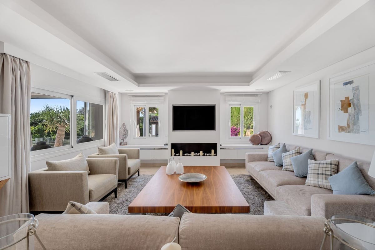 6 sovrum Villa till salu i Nueva Andalucia med garage - 3 650 000 € (Ref: 9544511)