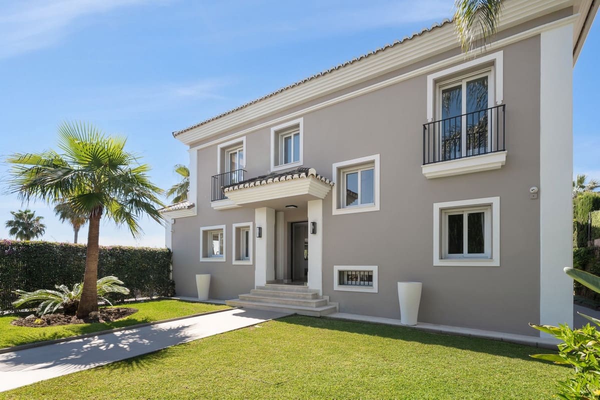 6 sovrum Villa till salu i Nueva Andalucia med garage - 3 650 000 € (Ref: 9544511)