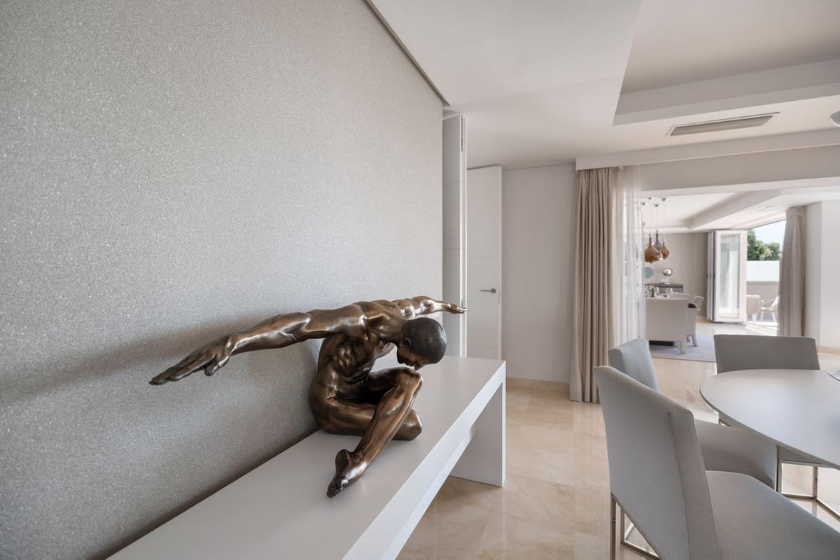 6 sovrum Villa till salu i Nueva Andalucia med garage - 3 650 000 € (Ref: 9544511)