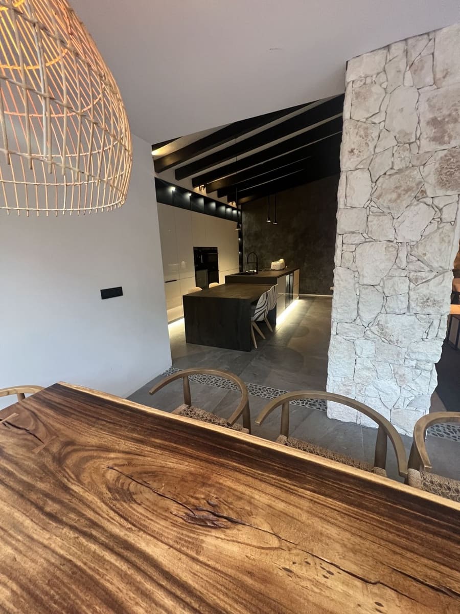 4 slaapkamer Villa te koop in Nueva Andalucia - € 1.595.000 (Ref: 9544513)