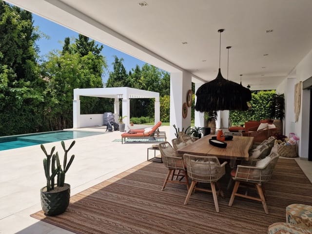 5 bedroom Villa for sale in Marbella with garage - € 5,295,000 (Ref: 9544518)