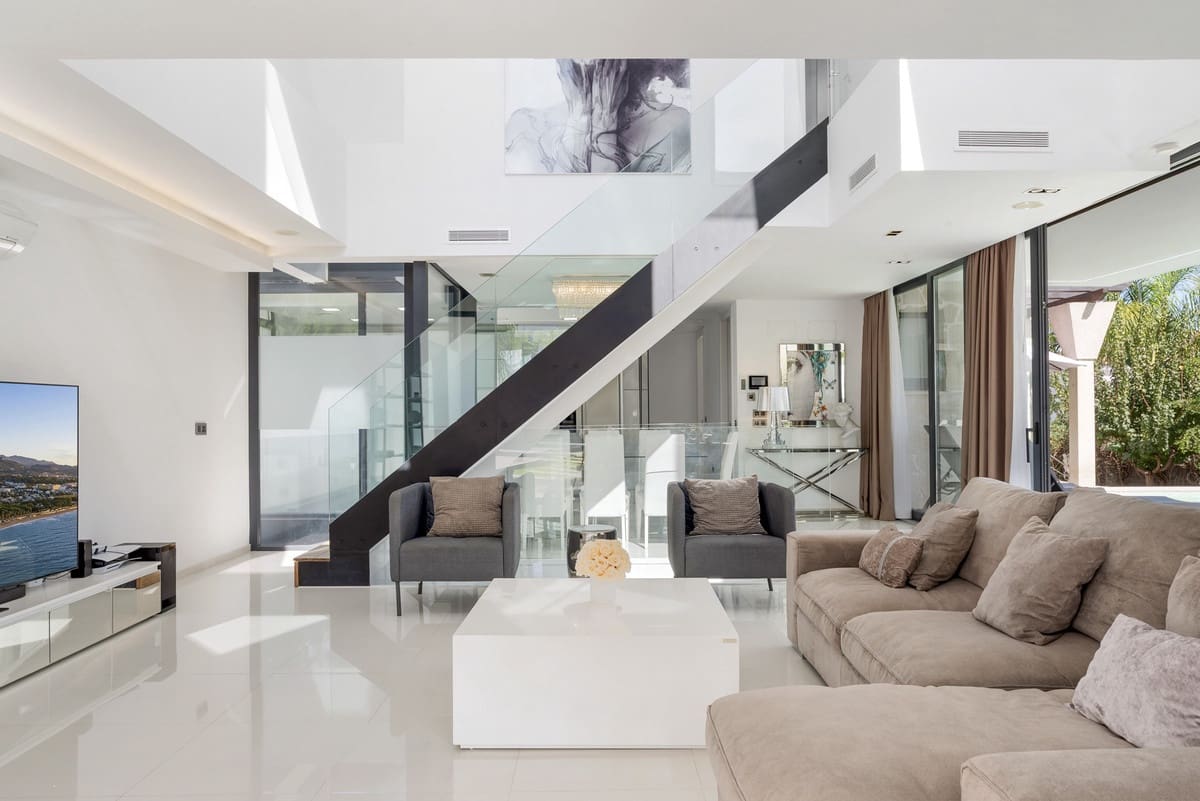 Chalet de 5 habitaciones en Nueva Andalucia en venta - 3.390.000 € (Ref: 9544519)