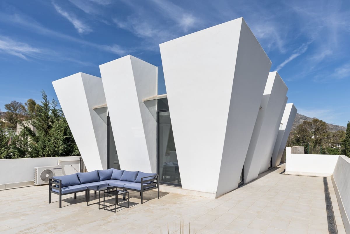 Chalet de 5 habitaciones en Nueva Andalucia en venta - 3.390.000 € (Ref: 9544519)