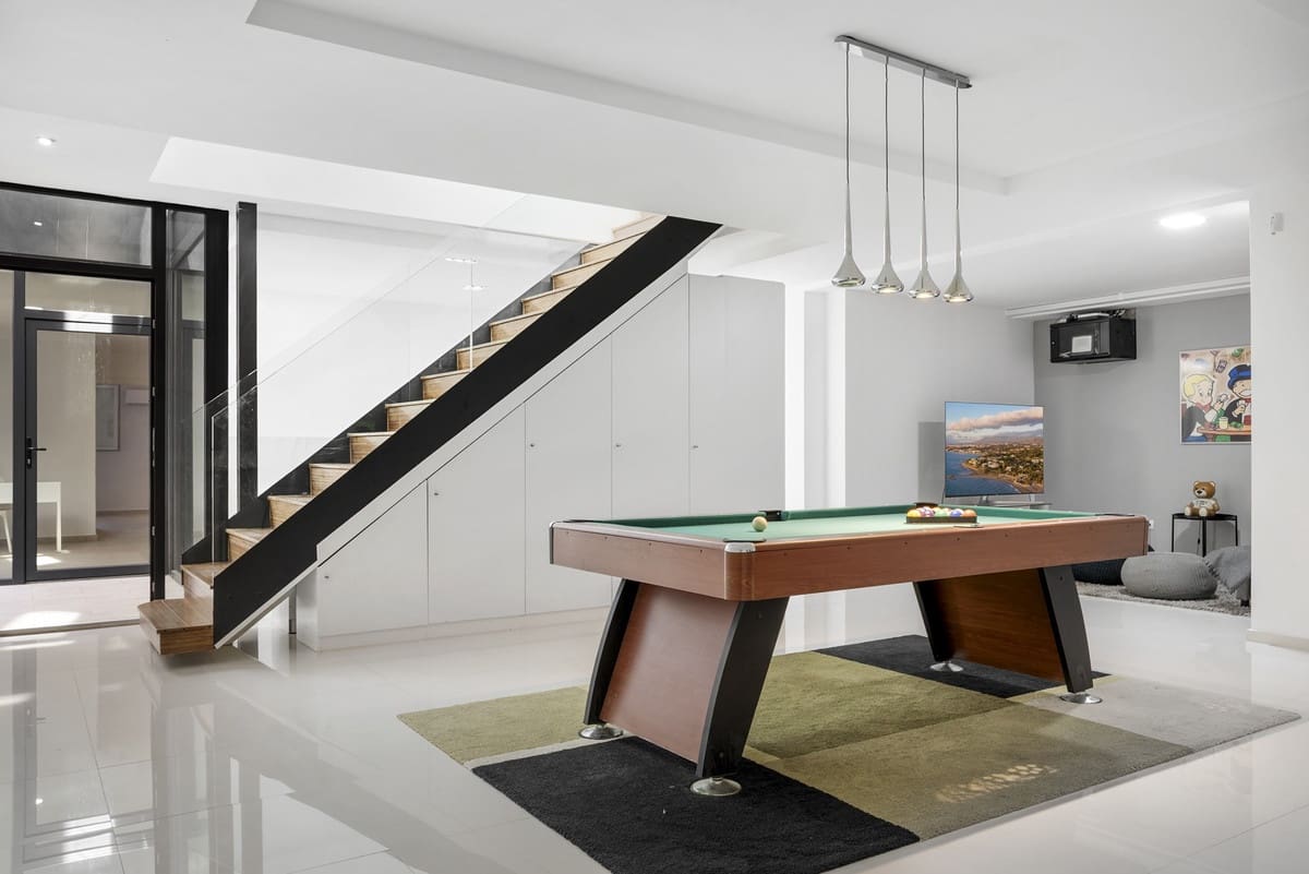 Chalet de 5 habitaciones en Nueva Andalucia en venta - 3.390.000 € (Ref: 9544519)